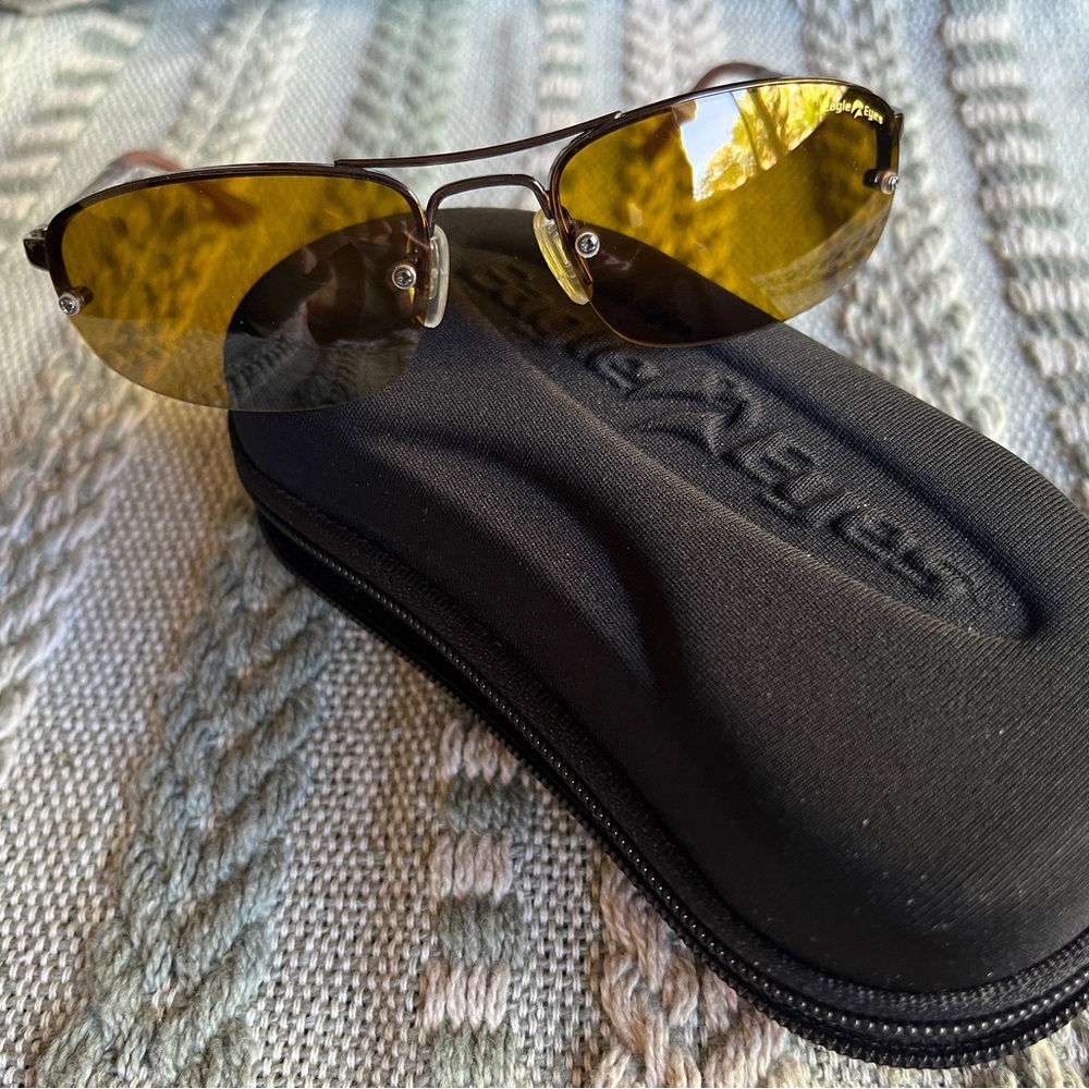 Eagle Eyes unisex sunglasses